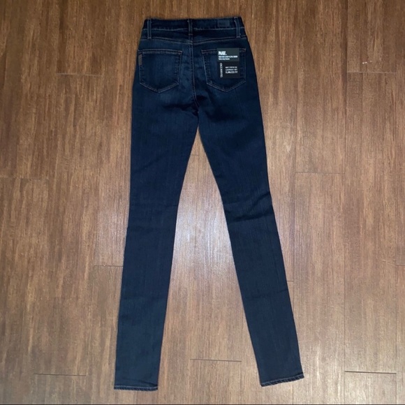 PAIGE | Transcend High Rise Leggy Ultra Jean - Picture 4 of 10